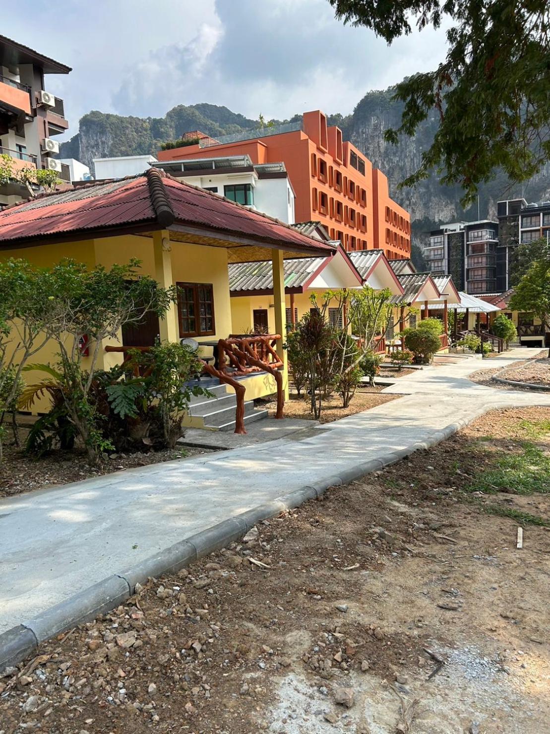 Adam Bungalows Krabi town Exteriör bild